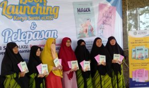 Foto Santriwati eLKISI Mojokerto