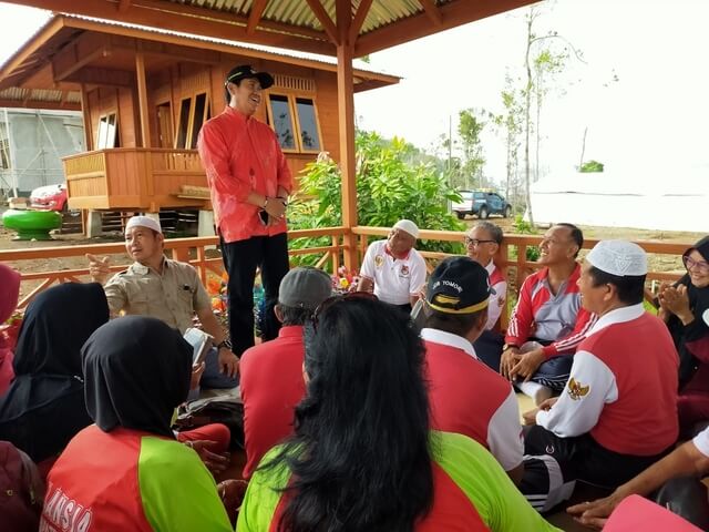Foto Bupati dan Wakil Bupati Banggai hadir pada kegiatan Perkemahan Lansia, Ahad (15/12/2019). Foto : Humas Pemkab Banggai.