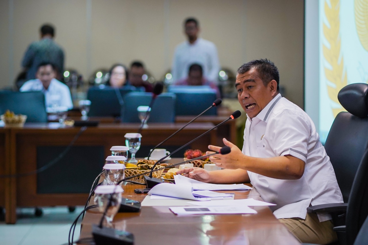 Foto Undang-Undang (UU) No. 22 Tahun 2019 tentang Sistem Budi Daya Pertanian Berkelanjutan belum berpihak kepada petani.