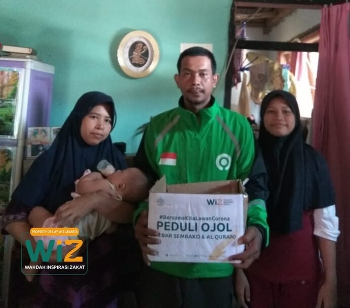 Foto Tim WIZ (Wahdah Inspirasi Zakat) Jakarta yang diwakili Sofyan Darmawan berhasil mengunjungi keluarga Suherman di Kampung Taman Induk, RT 5 RW 11, Kel. Cipayung, Kec. Cipayung, Depok pada Ahad (12/4).
