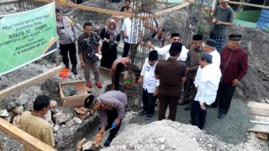 Kabagren Polres Banggai Hadiri Peletakan Batu Pertama Pembangunan Masjid di SMAN 2 Luwuk